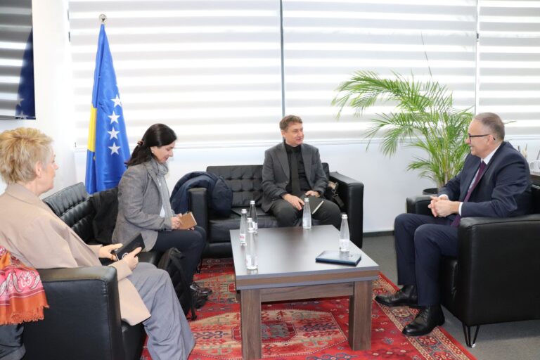 Kryetari i Gjykatës Supreme takon ekspertët e BE-së për zgjedhjet e 28 dhjetorit