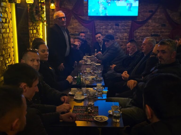 Krasniqi: Takim i sinqertë me aktivistët dhe kandidatët për deputet nga Vitia dhe Gjilani