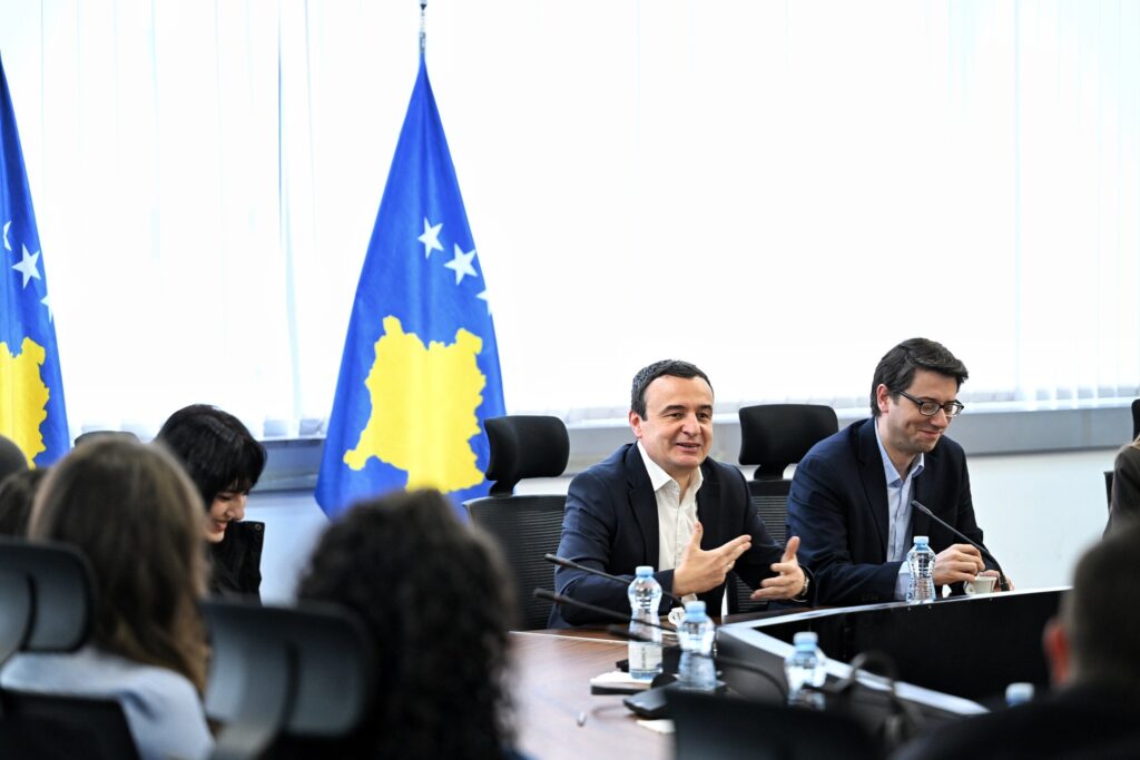 Albin Kurti: Qeveria dyfishon buxhetin për bursa studentore në mandatin e ardhshëm