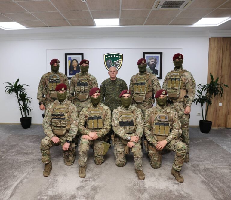 Komandanti i FSK-së priti pjesëtarët e Operacioneve Speciale pas trajnimit në xhunglat e Belizes