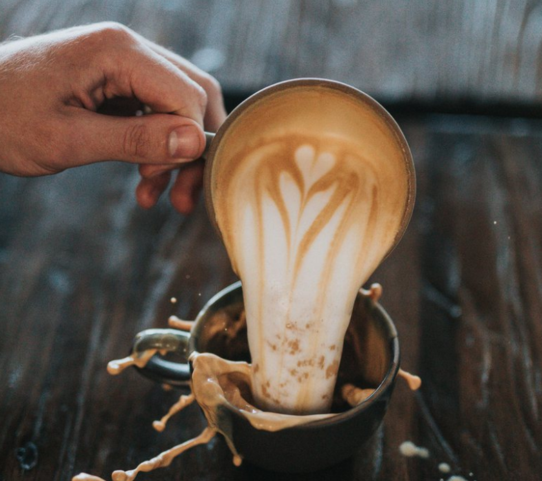 Konsumimi i tepruar i kafesë mund të shkaktojë probleme shëndetësore