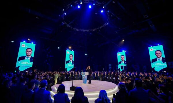 LDK mban sot tubimin përmbyllës të fushatës në Prishtinë