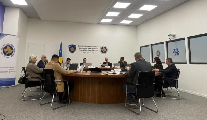 KQZ akrediton mbi 18 mijë vëzhgues në grupin e katërt për zgjedhjet e 28 dhjetorit