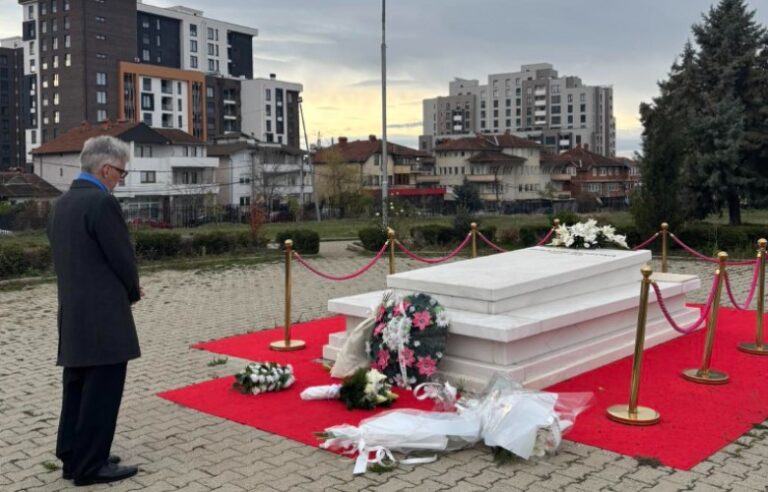 Ambasadori gjerman: Rugova avokat i rezistencës