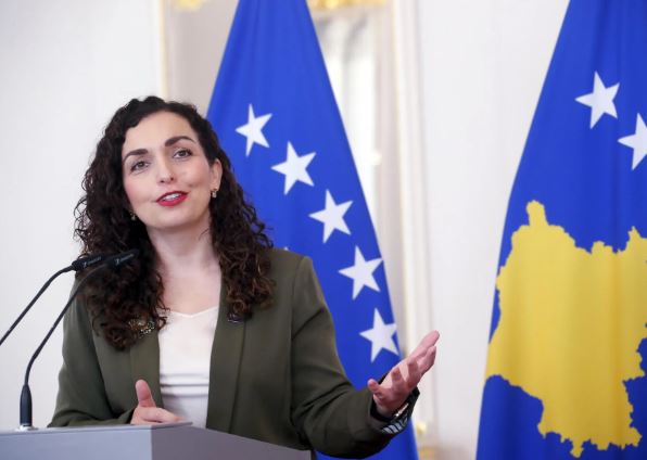 Presidentja uron Tajlandën në Ditën Kombëtare