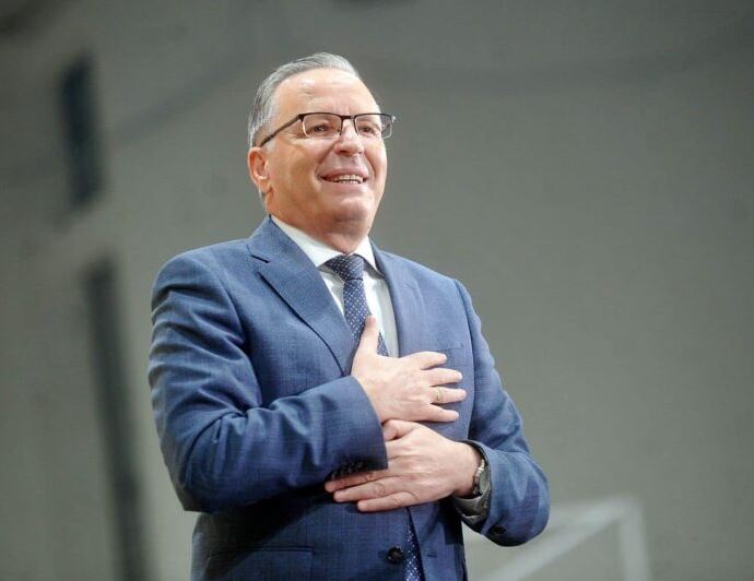 Hamza paralajmëron vizitë në Hagë