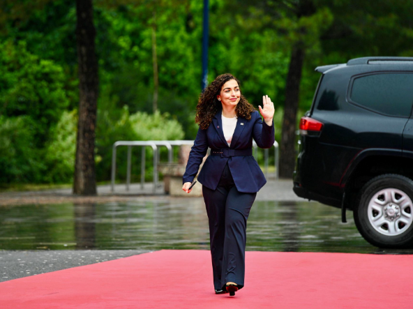 Osmani paralajmëron njohje të reja për Kosovën në fillim të vitit 2026