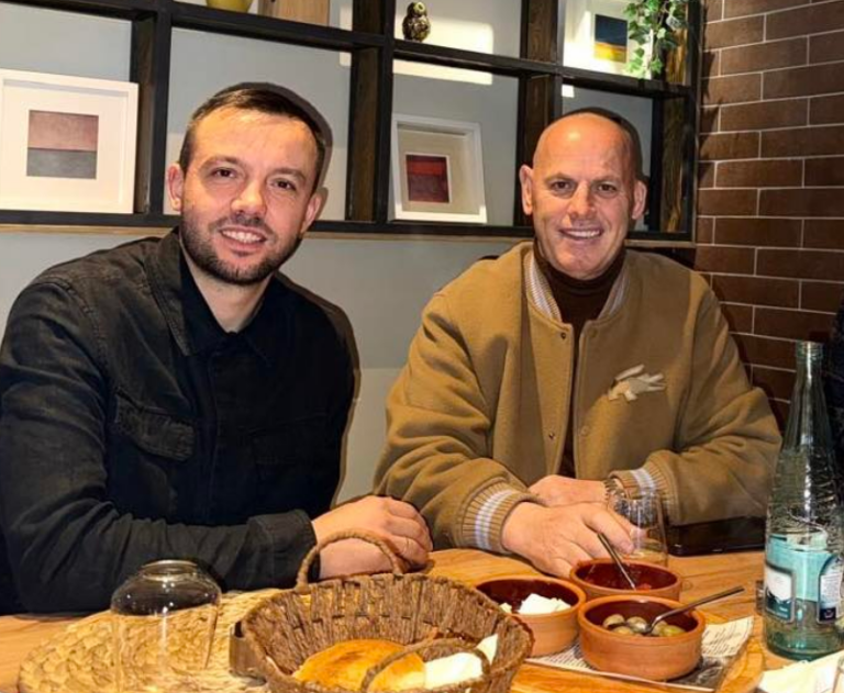 Lladrovci uron Tahirin: “Yll në ardhje i PDK-së, Kosova le të jetë zemra jote”