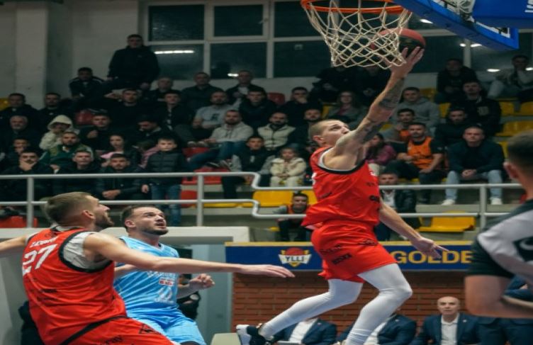 Superliga e basketbollit sonte sjell dy duele të forta