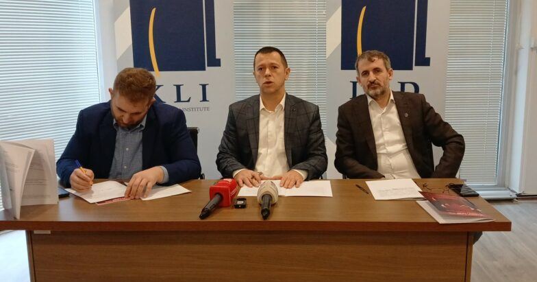 Raporti i IKD-së: Programet e partive pa masa konkrete për qeverisje të mirë dhe sundim të ligjit