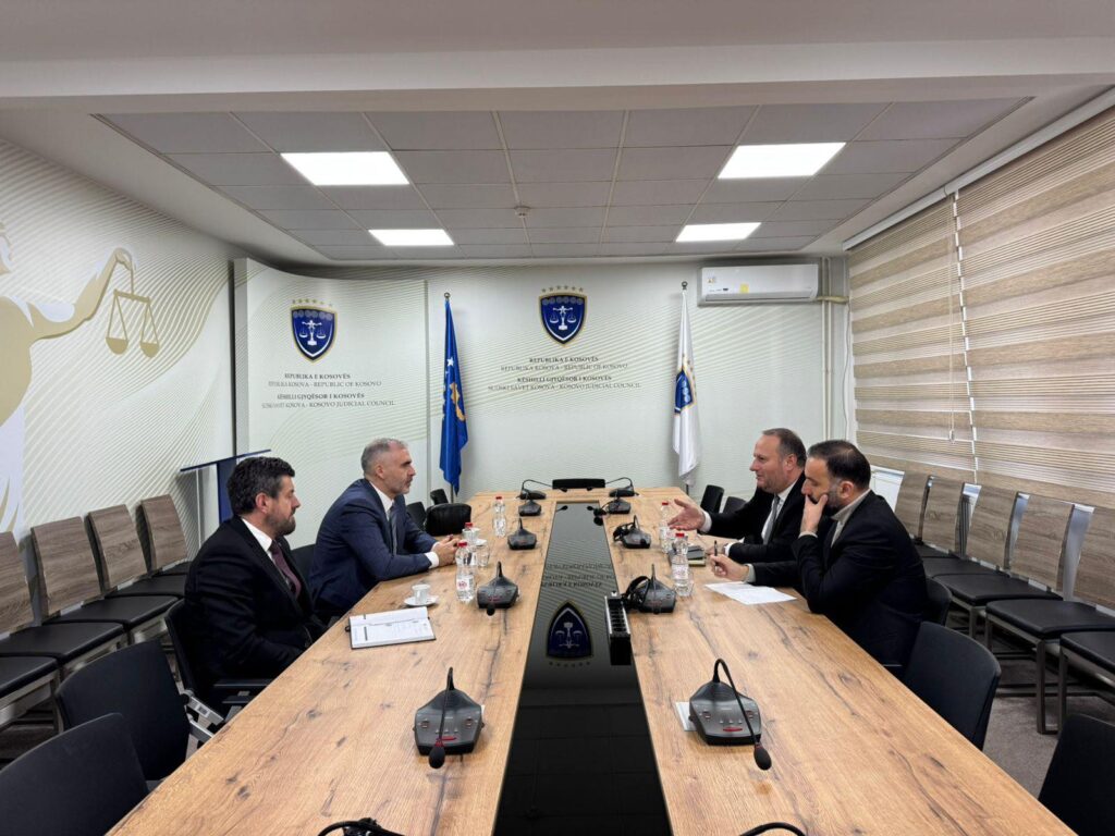 Kryesuesi Zogaj priti në takim Kryetarin e Odës së Avokatëve të Kosovës, z.Besnik Berisha