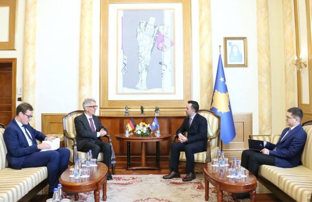 Kryetari Dimal Basha priti në takim ambasadorin e Gjermanisë, Reiner Rudolph