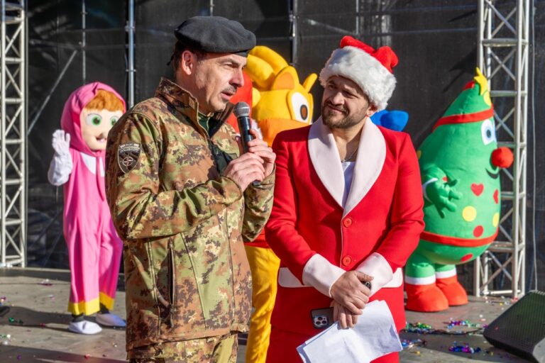 KFOR merr pjesë në “Run with Santa Claus” për mbështetjen e familjeve në nevojë