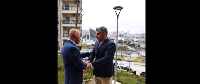 Ardian Kastrati i bashkohet AAK-së