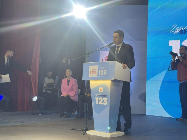 Abdixhiku nis fushatën e LDK-së në Istog, duke ftuar për rikthim të normalitetit dhe besimit në institucionet e Kosovës