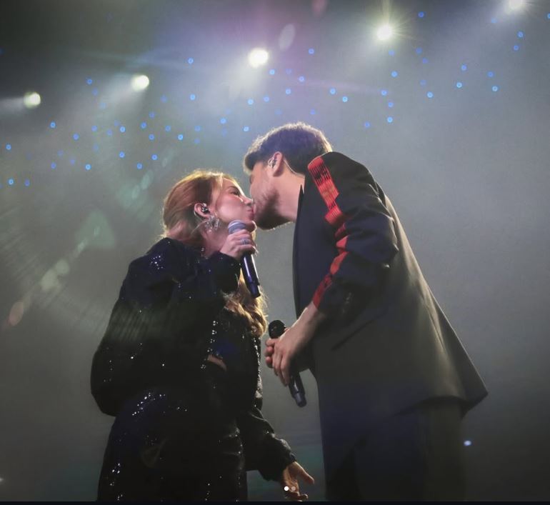 Alban Skenderaj përjeton emocione të veçanta në Prishtinë dhe dedikon suksesin Miriam Canit