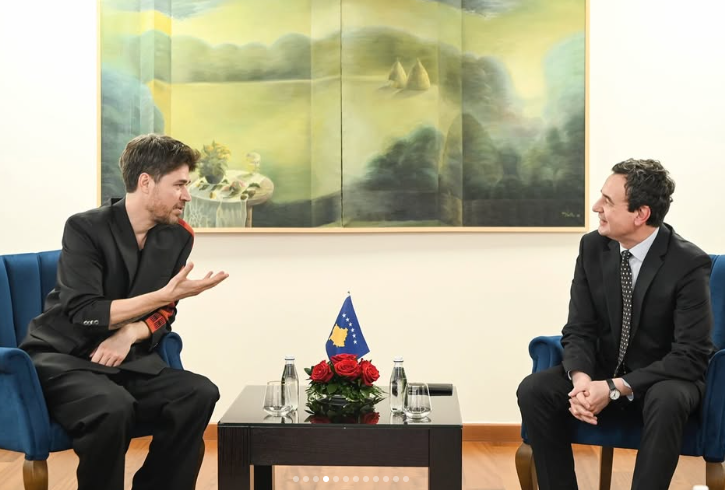 Kurti pret në takim Alban Skënderajn