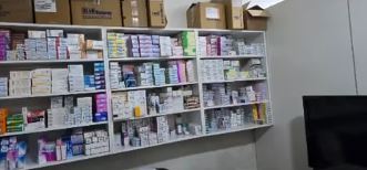 Dogana sekuestron barna me banderola të shteteve të huaja