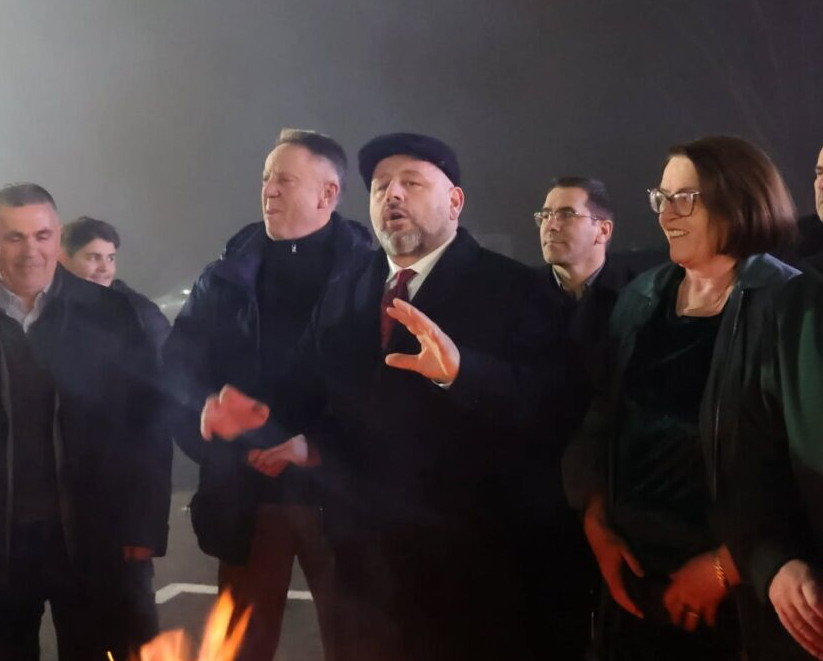 Bekë Berisha zhvillon takime me qytetarët në Pejë dhe Ozdrim