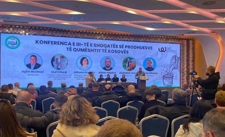 Fermerët, shtylla e sektorit të qumështit: Konferenca e tretë diskutoi zhvillimin dhe sfidat