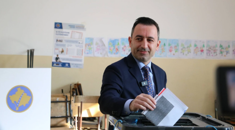 Dimal Basha ushtron të drejtën e votës dhe fton qytetarët të marrin pjesë masivisht