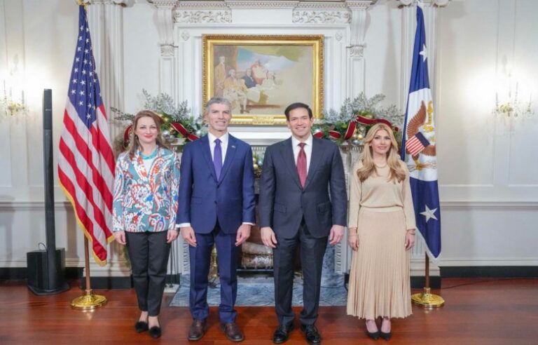 Ambasadori Dugolli Merr Pjesë në Pritjen Tradicionale të Fundvitit të Organizuar nga Sekretari i Shtetit, Marco Rubio