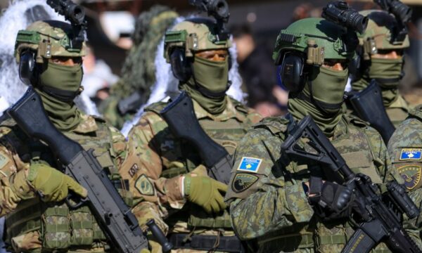 FSK furnizohet me veshmbathje dhe pajisje të reja, kontratë mbi 275 mijë euro