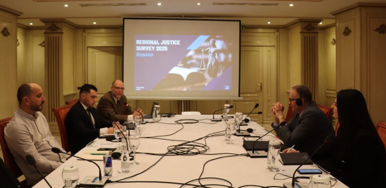 Kryetarit Rexhepi i prezantohen rezultatet pozitive mbi perceptimin e gjyqësorit – nga anketa e Bankës Botërore