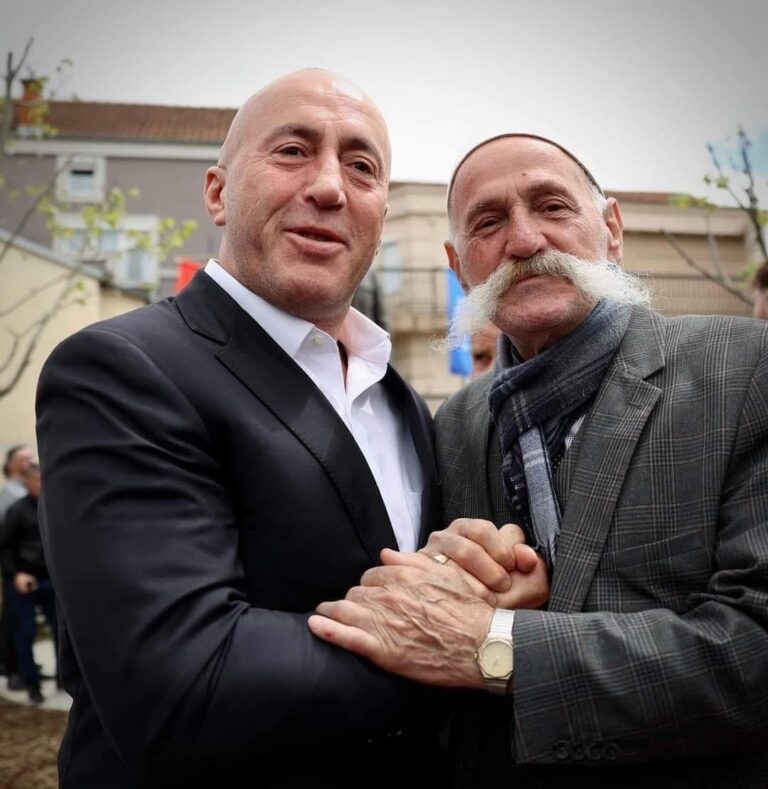 Haradinaj i’a uron ditëlindjen Rifat Jasharit