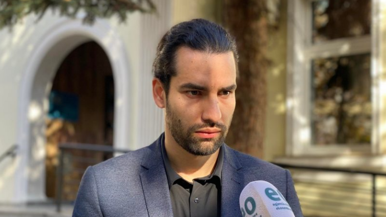 Hoxha kritikon Muratin: Rritja e depozitave nuk tregon mirëqenie