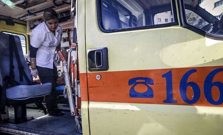 Qeni sulmon për vdekje 2-vjeçarin shqiptar