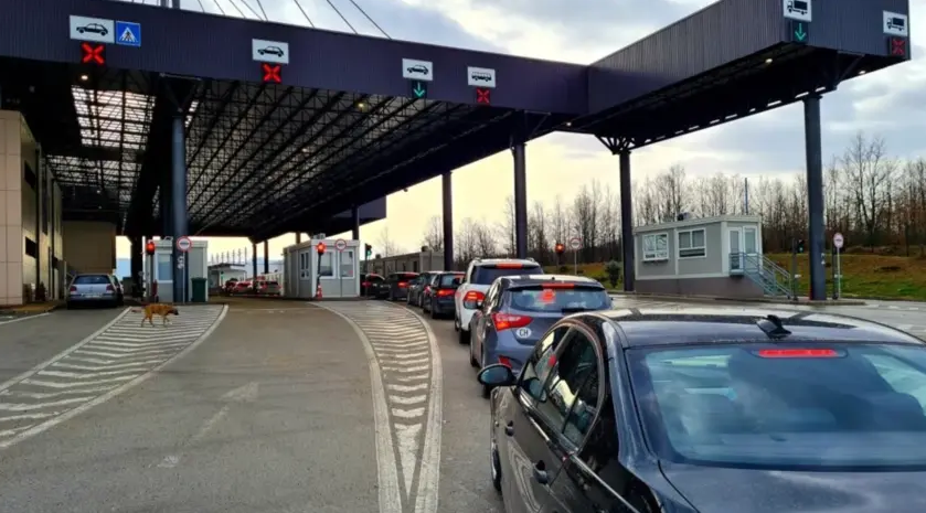 Pikat kufitare të Kosovës: Pritjet më të gjata në Bërnjak