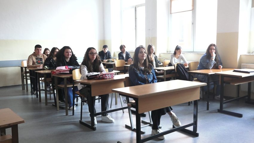 Rënie alarmante e numrit të studentëve në Kosovë: 32% më pak në pesë vjet