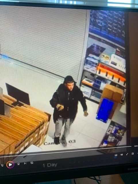 Kërkesë për bashkëpunim – identifikim i personit të dyshuar