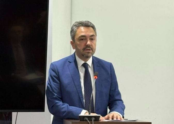 Radoniqi: Vetëm 35% e komisionerëve në zgjedhjet e 28 dhjetorit janë gra