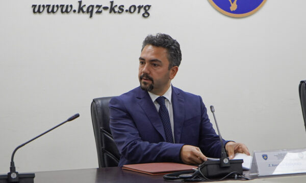 Probleme me energjinë elektrike dhe shqetësime për fletëvotimet në disa qendra votimi