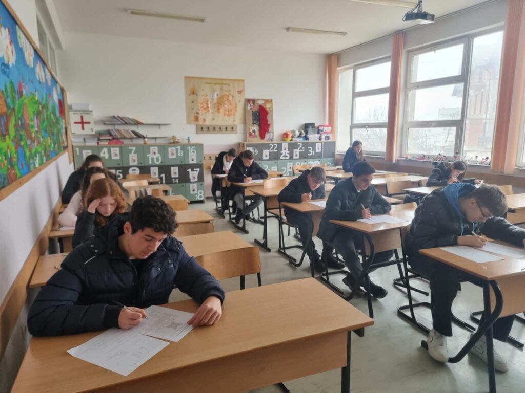 Nxënësit e Suharekës garojnë për përfaqësim në Olimpiadën Republikane të Matematikës