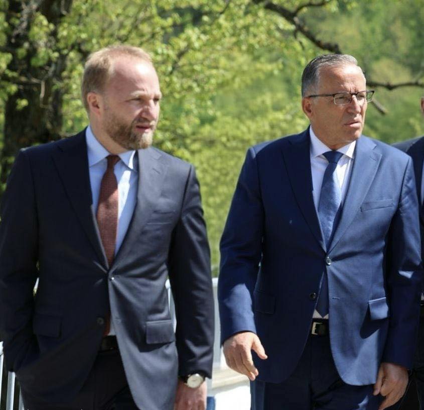 Tahiri refuzon pozicionin e privilegjuar në listën e PDK-së