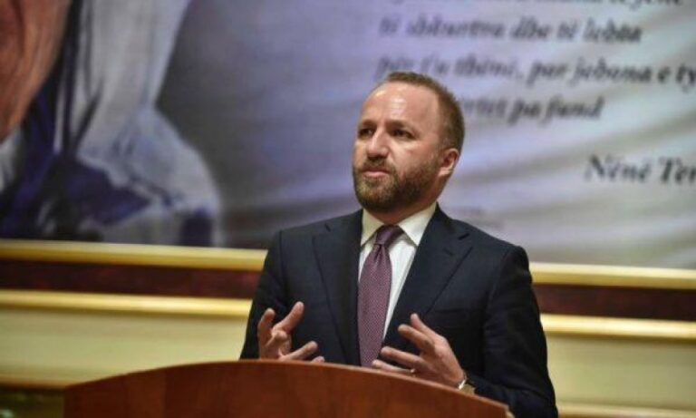 Tahiri: 40 për qind e të rinjve janë të gatshëm ta lëshojnë Kosovën