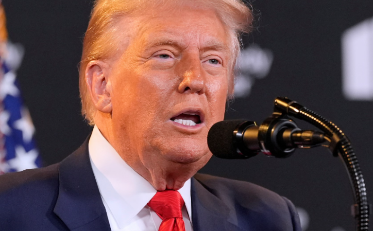 Trump urdhëron bllokadë të plotë të cisternave të naftës venezueliane, Karakasi e quan “kërcënim luftënxitës”