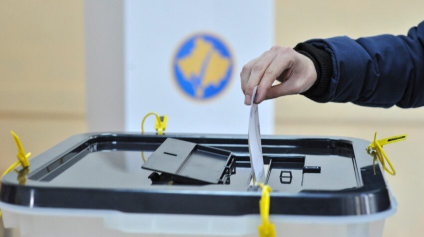 Mbi 500 mijë qytetarë votuan deri në ora 15:00