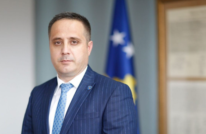 Selmanaj uron drejtorët e rinj të LDK-së në Prizren për angazhim në shërbim të qytetarëve