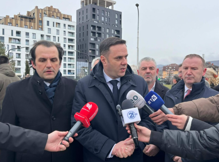 Abdixhiku dhe LDK nderojnë Ibrahim Rugovën në 20-vjetorin e vdekjes