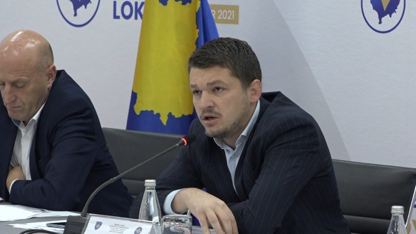 Elshani: Përgjegjësia për manipulimet me vota është te sistemi, jo te KQZ-ja