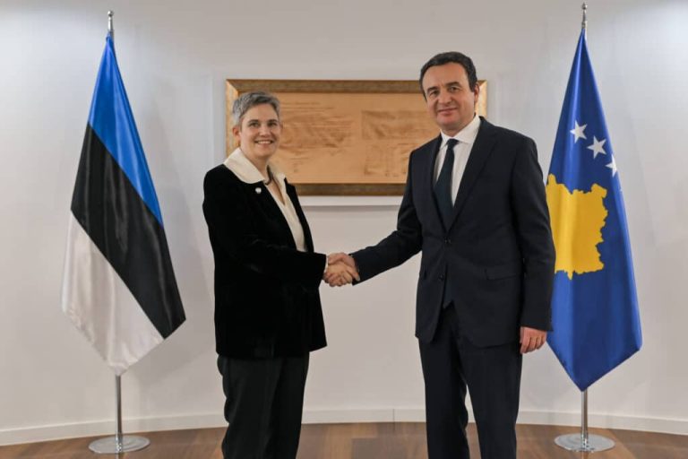 Kurti priti ambasadoren e re të Estonisë në Kosovë