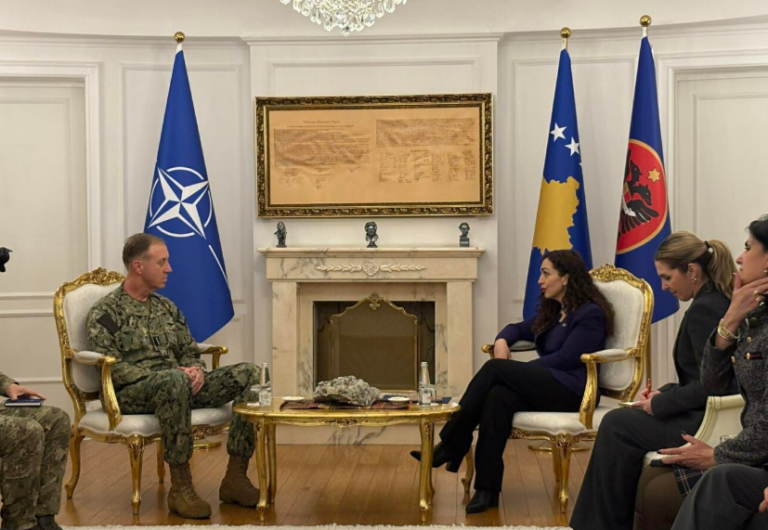 Presidentja Osmani priti Komandantin e Forcave të Përbashkëta të NATO-s në Napoli