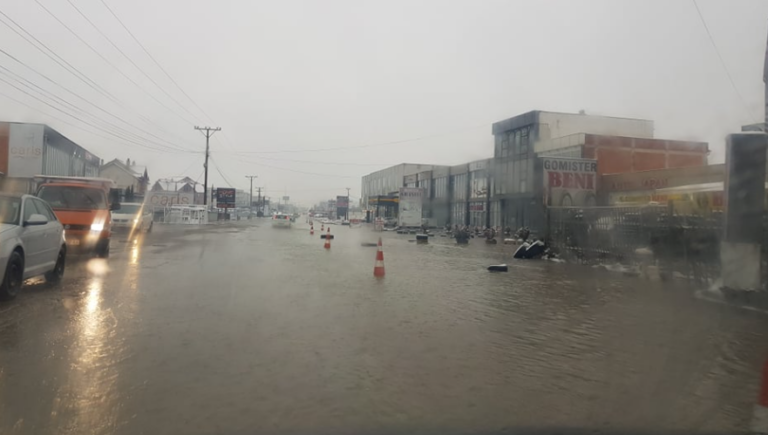 Ndalohet përkohësisht qarkullimi në segmentin Llapnasellë të rrugës Ferizaj–Prishtinë