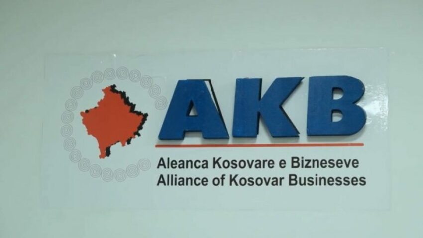 AKB alarmon: Bllokadat kufitare po shkaktojnë humbje mbi 1 miliard dollarë në ditë