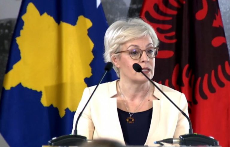 Gërvalla: Kadare i dha Kosovës një zë botëror