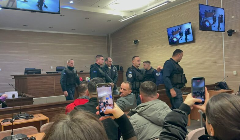 Rasti “Banjska”: Dy të akuzuar heshtin për fajësinë, njëri deklarohet i pafajshëm